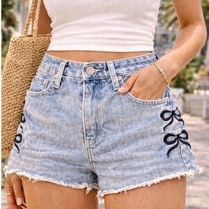 Aero High Rise Jean Shorts Bow Embroidered Raw Hem Y2K Light Wash XS